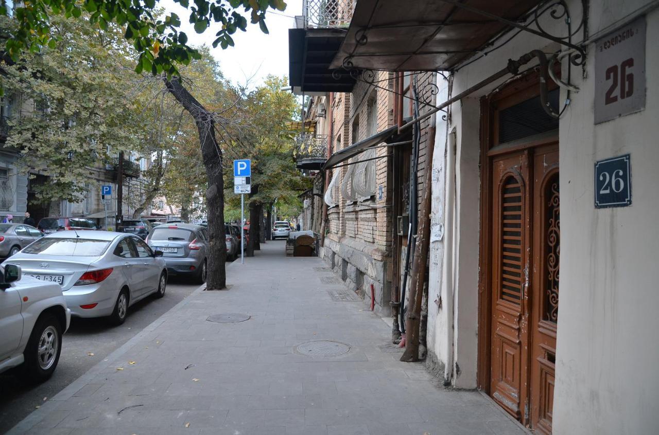 Natia'S Apartment On Dadiani St. تبليسي المظهر الخارجي الصورة