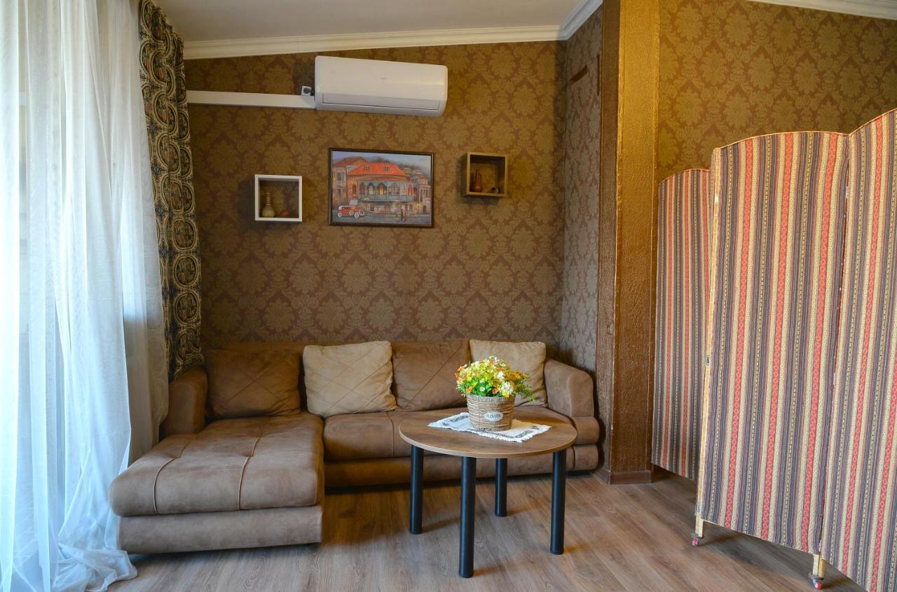 Natia'S Apartment On Dadiani St. تبليسي المظهر الخارجي الصورة
