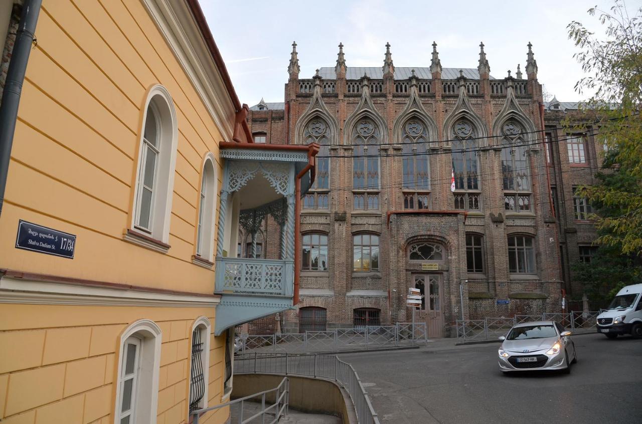 Natia'S Apartment On Dadiani St. تبليسي المظهر الخارجي الصورة